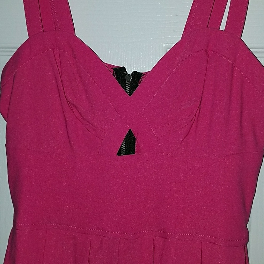 Dress - Picture 3 of 3