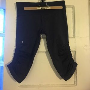 Lululemon In The Flow Crop Legging- scrunched leg