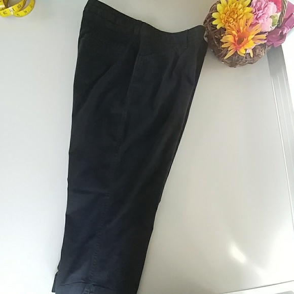 Sonoma Lifestyle Stretch Black CapriPants size 12 - Picture 2 of 4