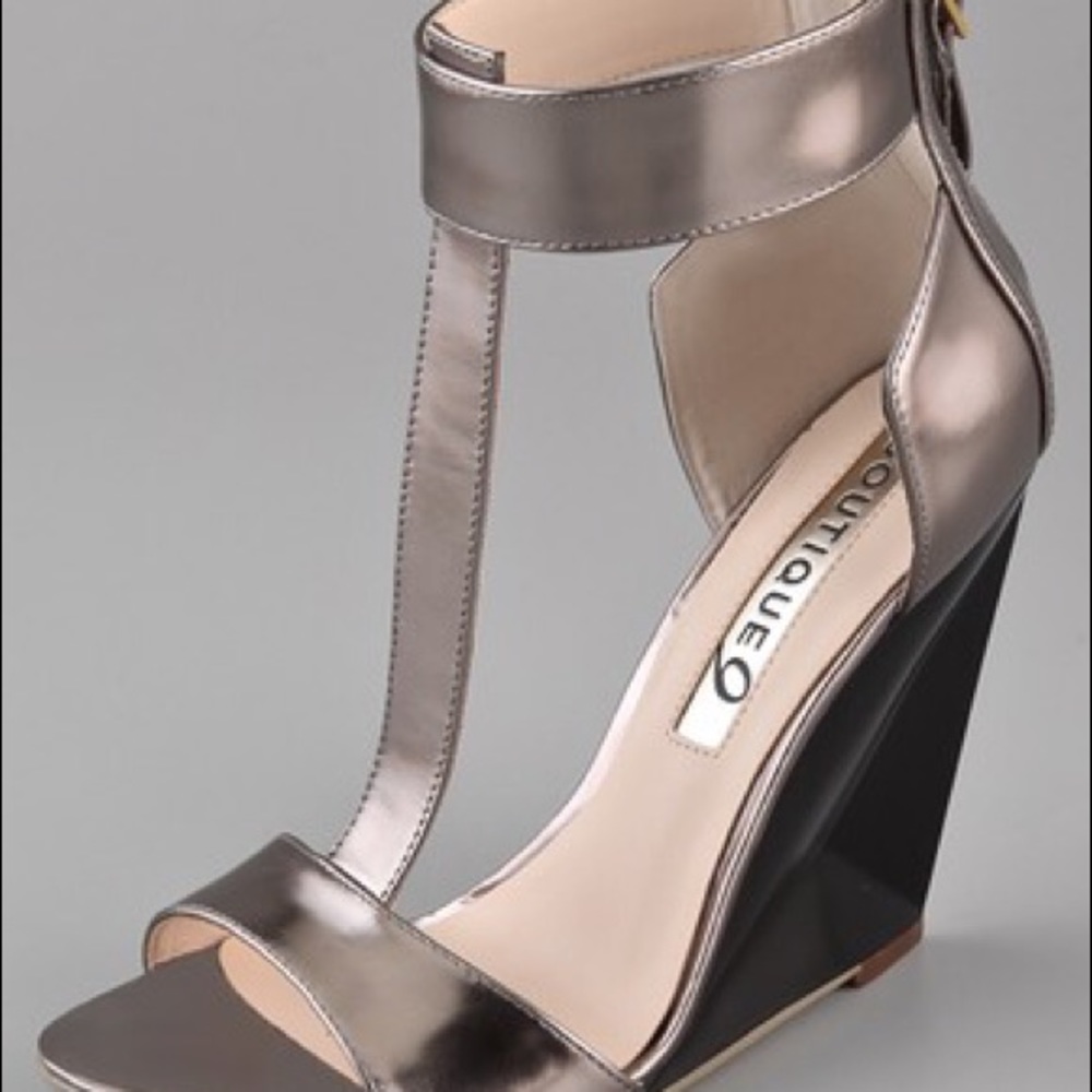 Boutique 9 Linya T Strap Metallic Wedge Sandal