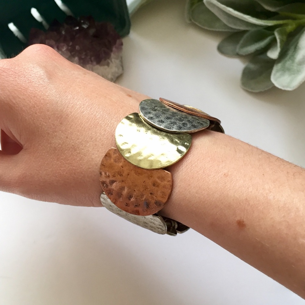 ♥️Rustic mixed metal discs stretch bracelet