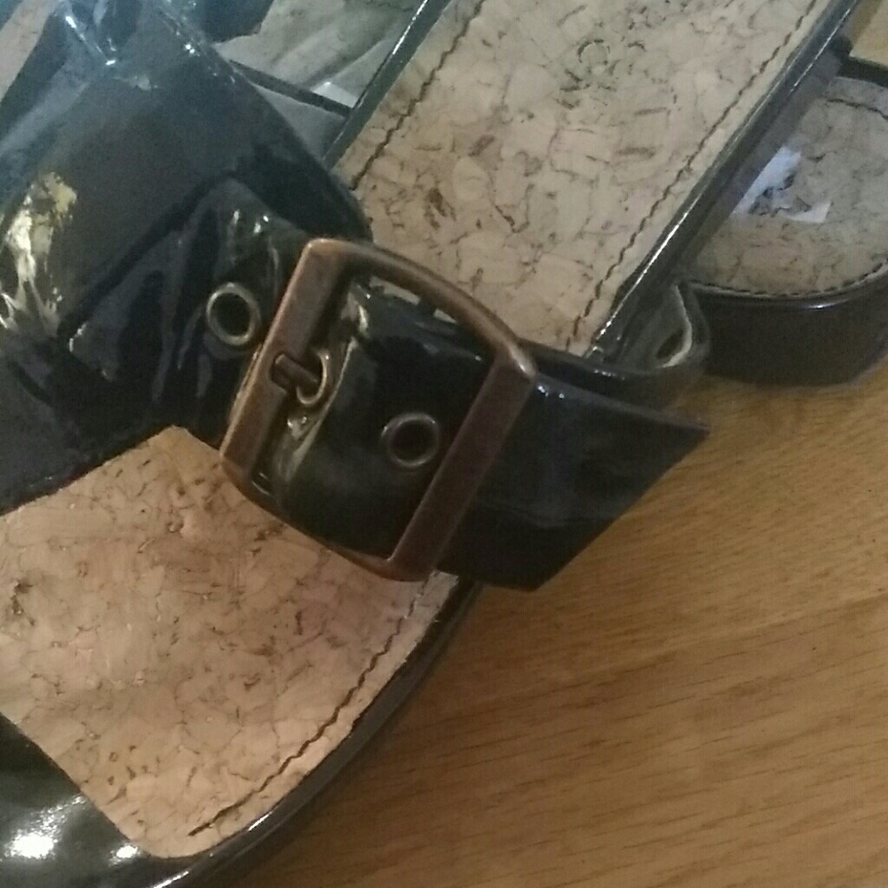 Reaction sandles❤ - Picture 2 of 7