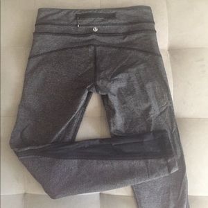 Lululemon crop pants size 6