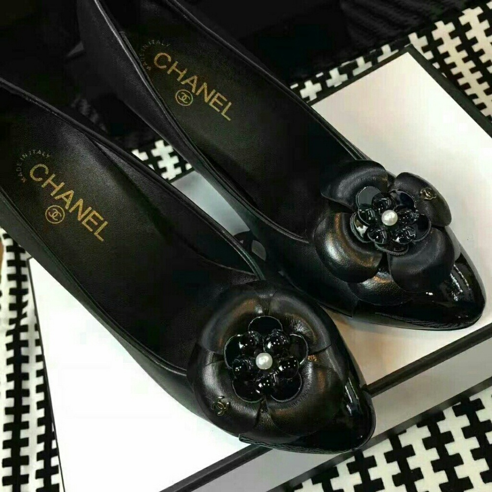 Chanel pumps