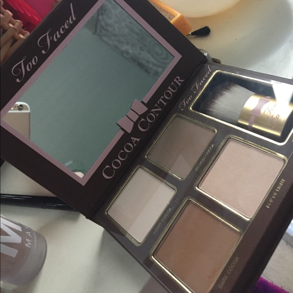 might be selling next week along w other Makeup