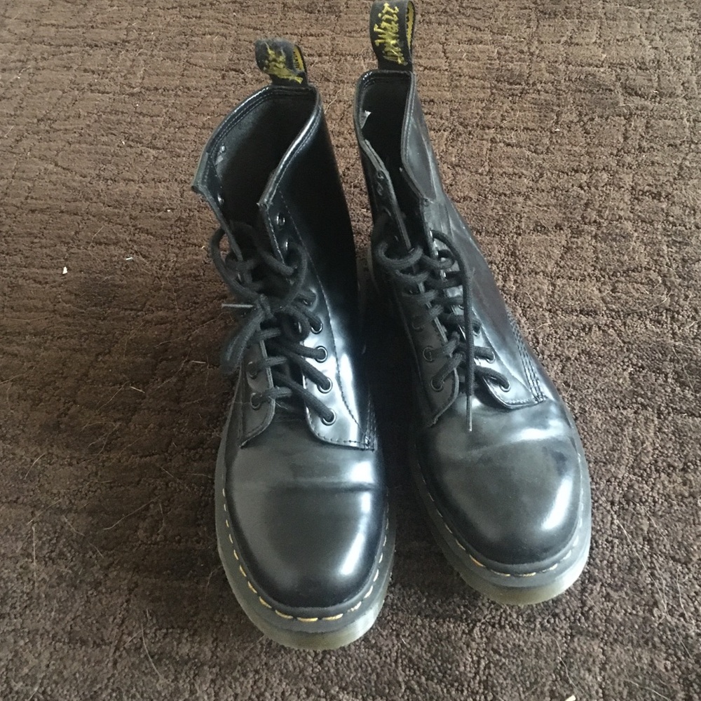 Black Dr. Martens originals size 10 never worn