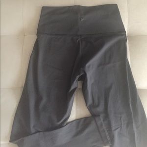 Lululemon high waisted align crop pant size 8