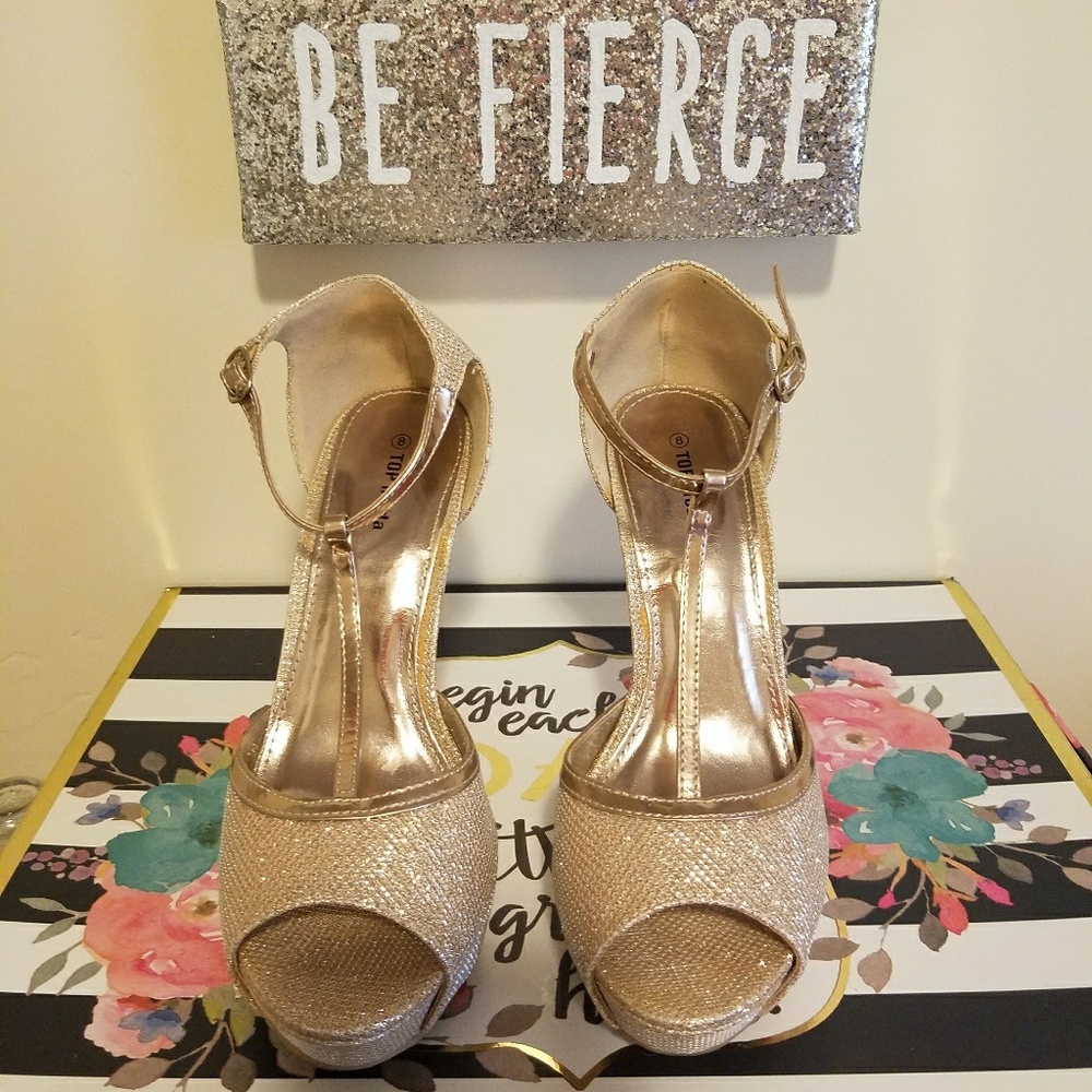 Gorgeous Sparkly Light Blush High Heels