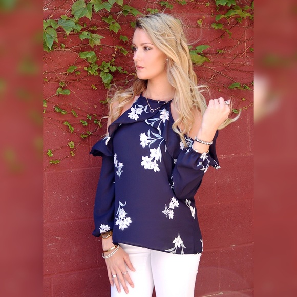 Ruffle it up, bare shoulder top - Picture 2 of 5