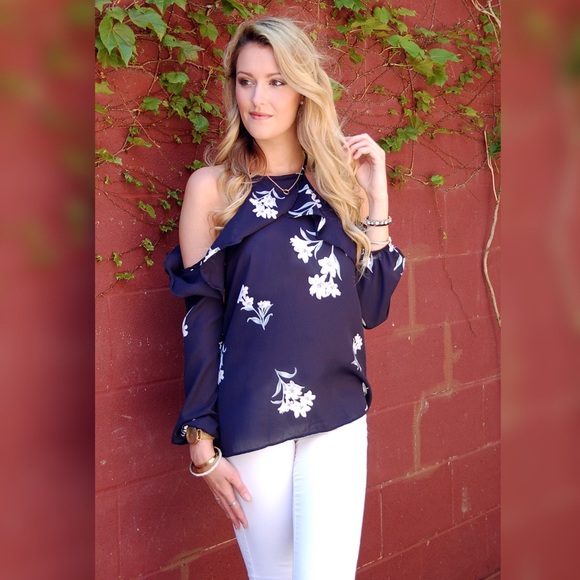 Ruffle it up, bare shoulder top - Picture 3 of 5