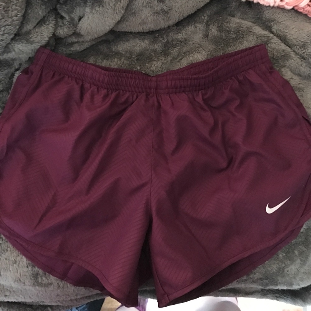 Nike maroon shorts