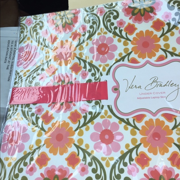 Vera Bradley Accessories - Vera laptop skin. 🌸🌺