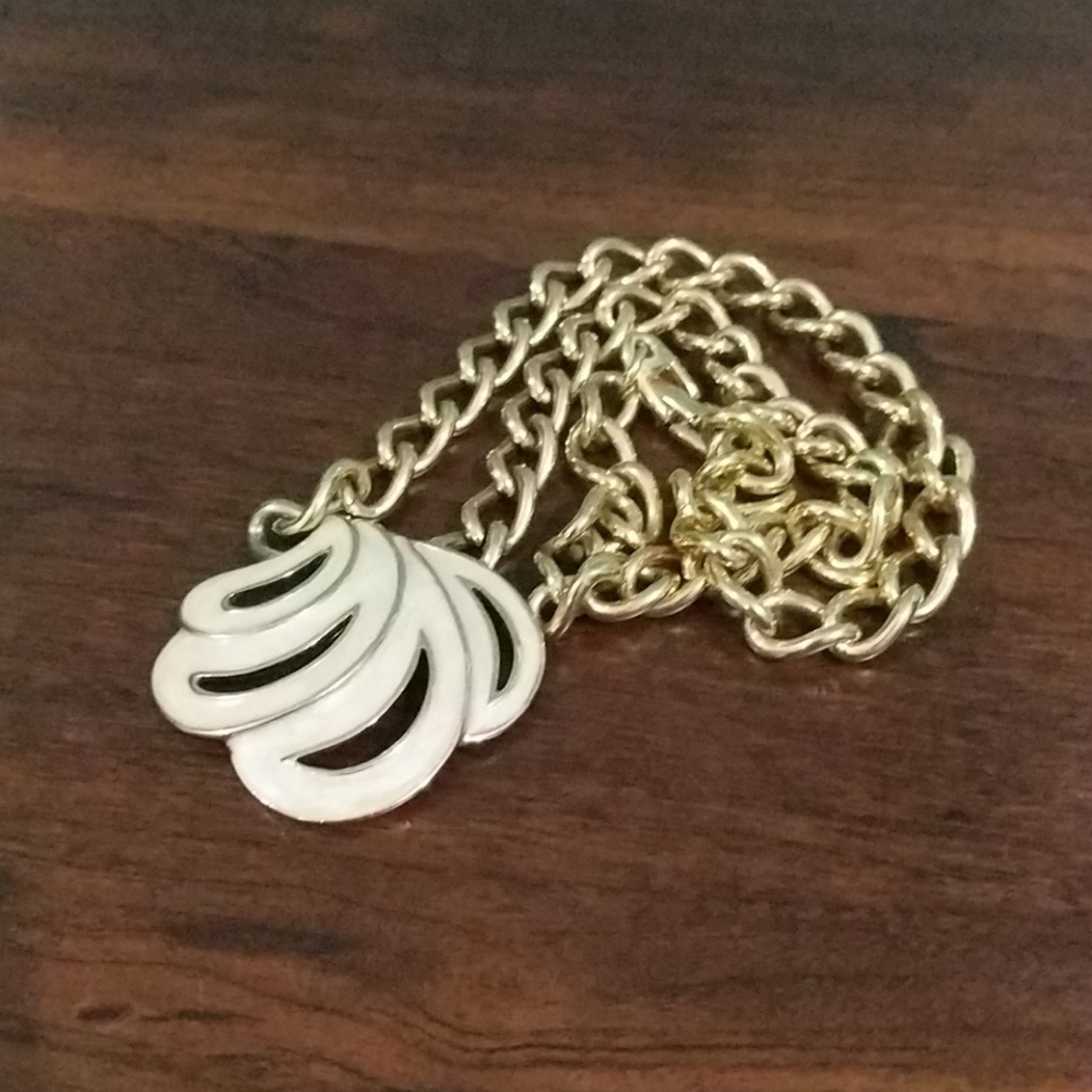 Vintage Napier Gold Necklace w/ Enamel Pendant