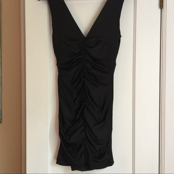 Black boutique ruched mini dress perfect for NYE - Picture 3 of 3