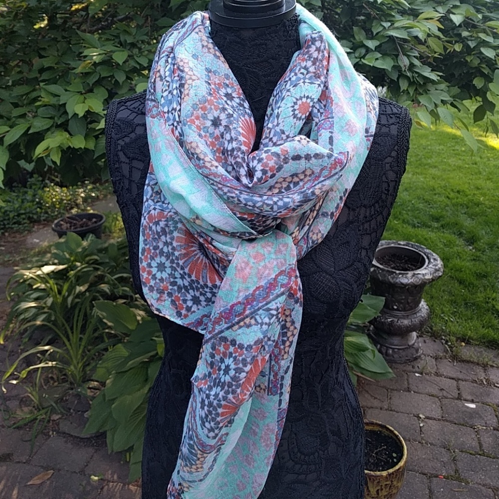*New Stock* Gorgeous Morrocan Print Scarf