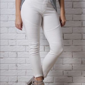 Moto Motto - White Jeggings