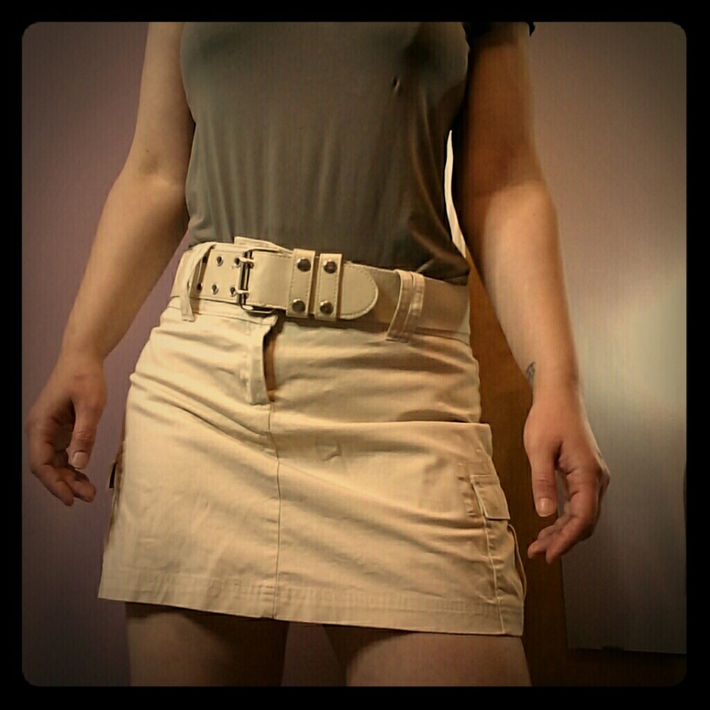 Khaki Skort with POCKETS!!