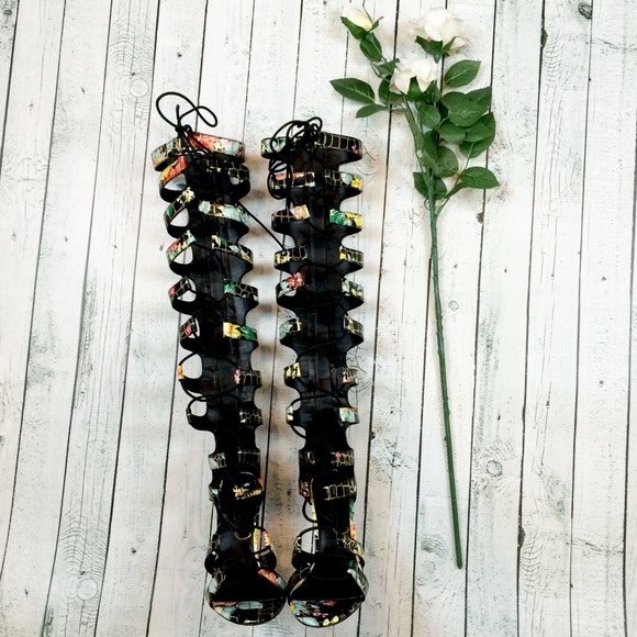 BNIB🌹Gorgeous Privileged Floral Lace-Up Gladiator - Picture 3 of 8