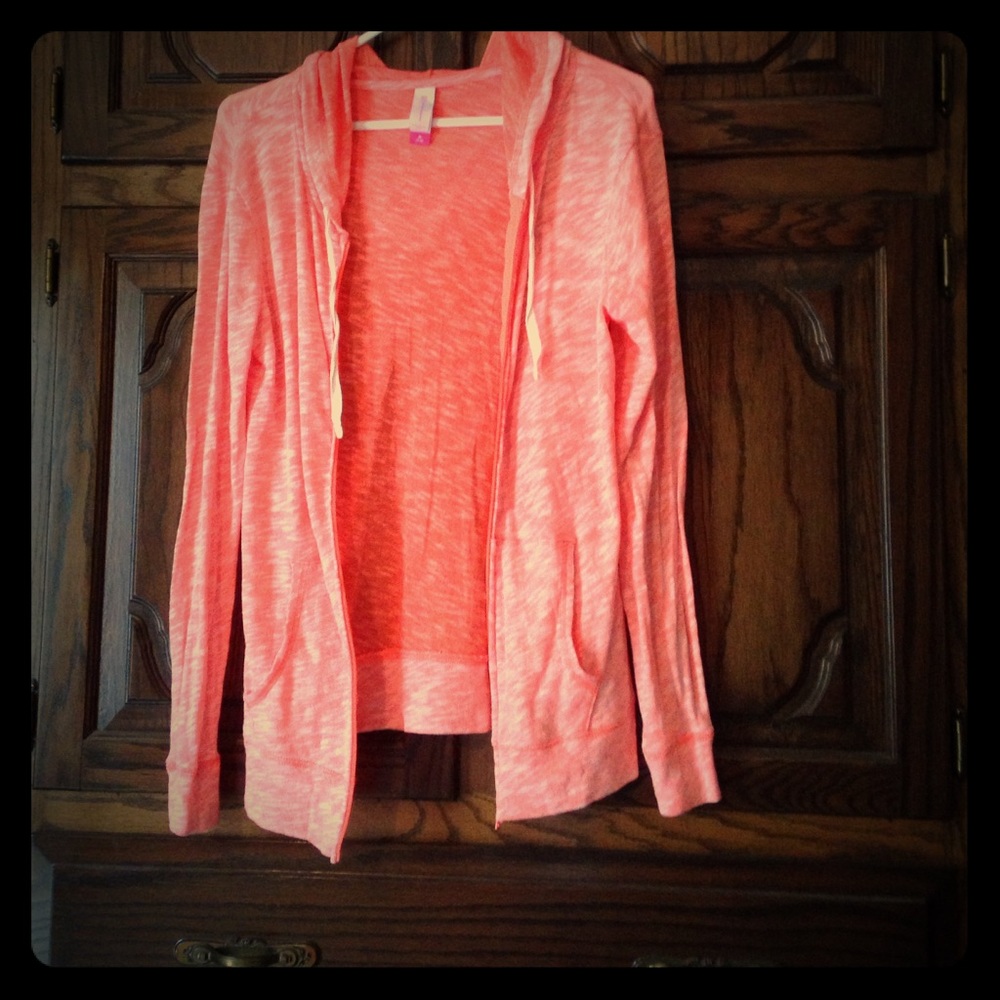 Hooded long sleeve top