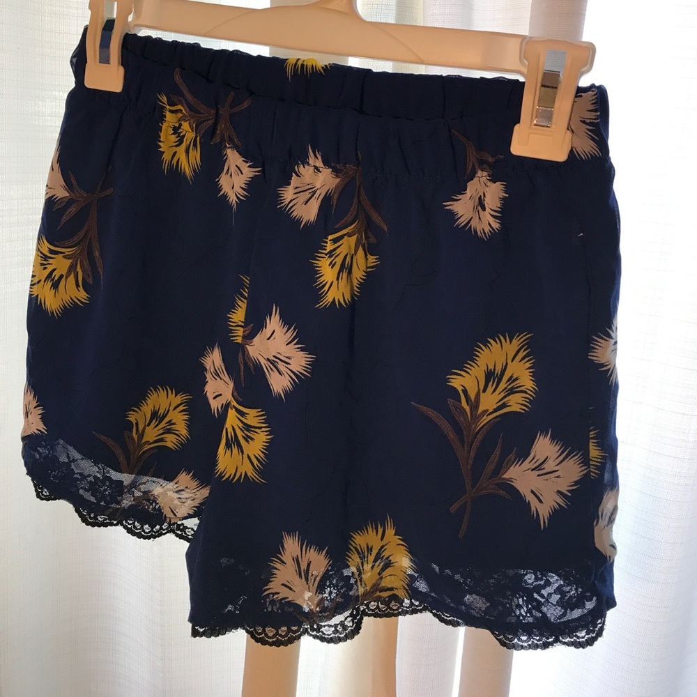 High Waisted chiffon shorts