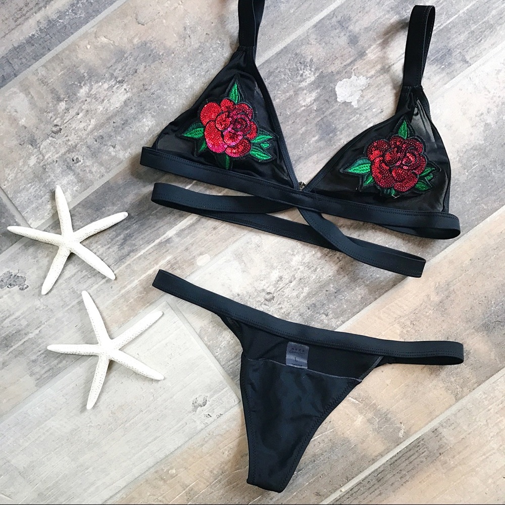 🌹Embroidered Bikini 🌹