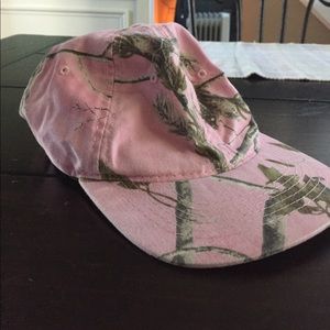 Camo pink hat