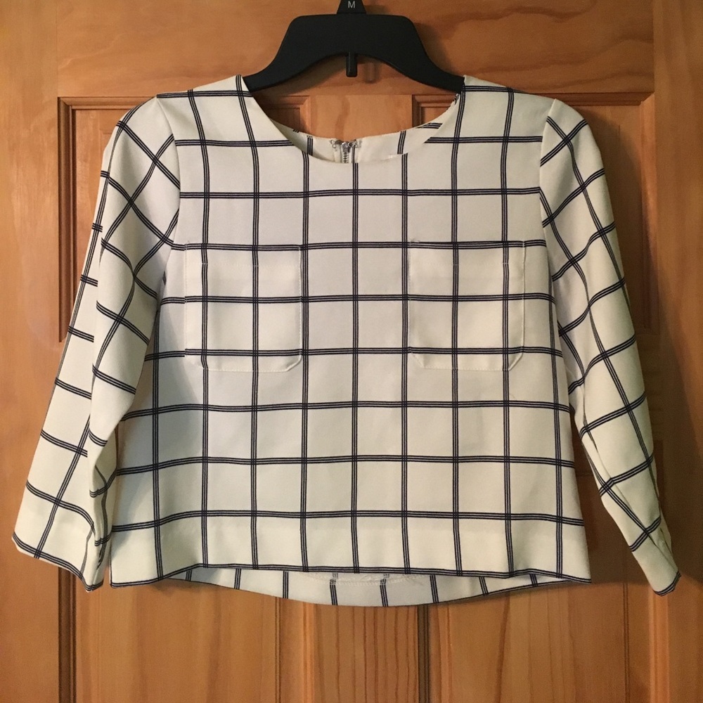 ✨ JOA Checkered Three Quartered Sleeve Blouse