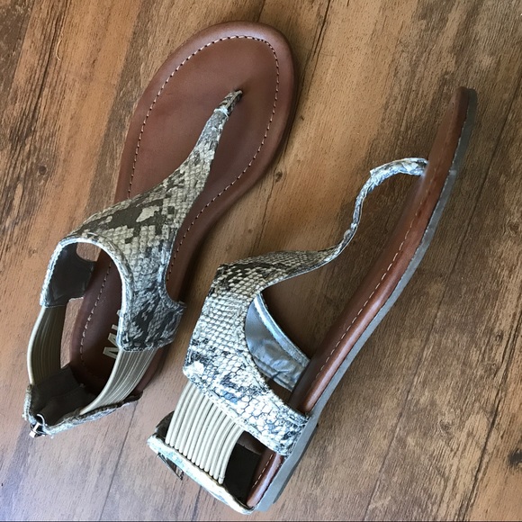 Mia Womens Sandals Size 7M Silver White Castaway - Picture 2 of 4