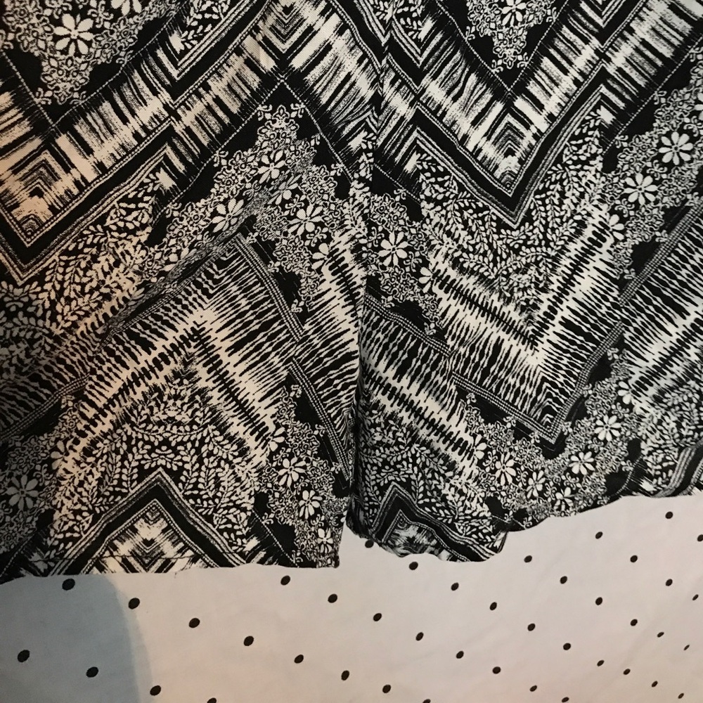 Romper - Picture 2 of 4