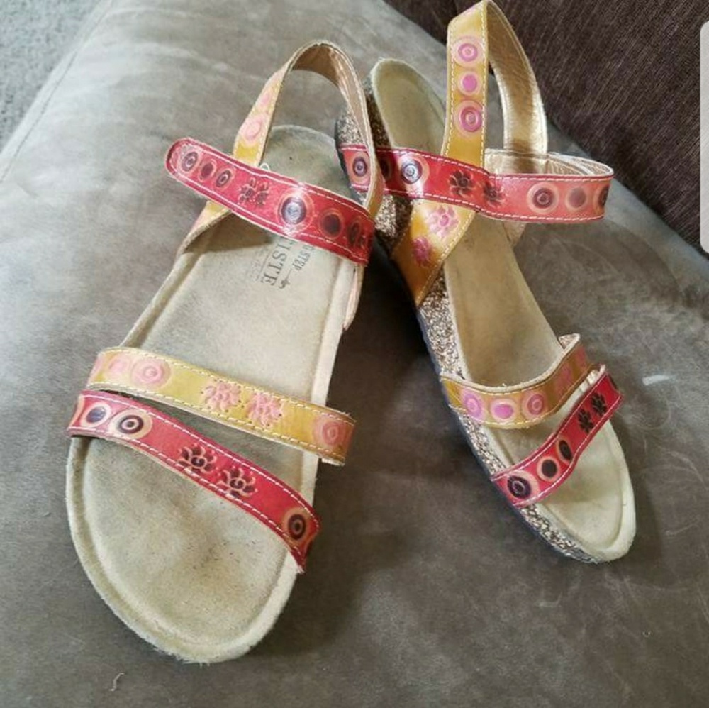 LARTISTE SPRING STEP LEATHER SANDAL
