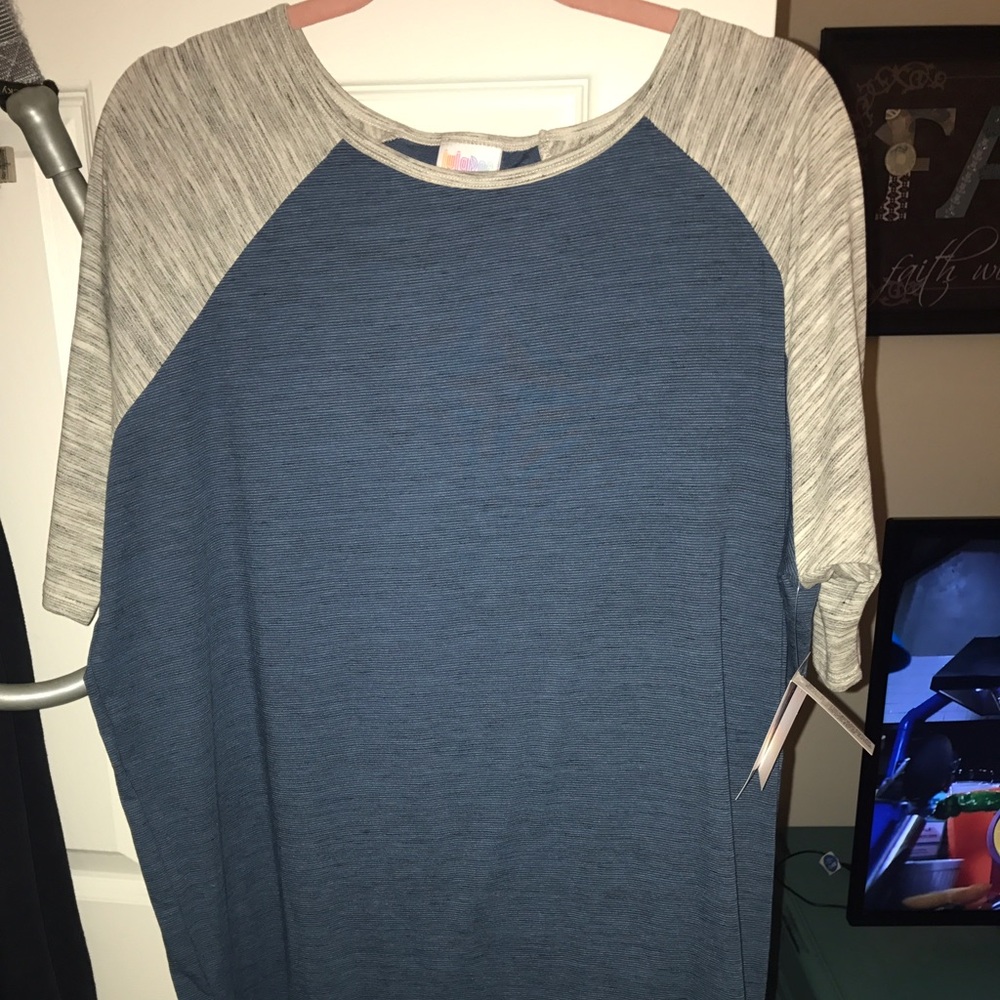 BNWT Lularoe Heathered Irma