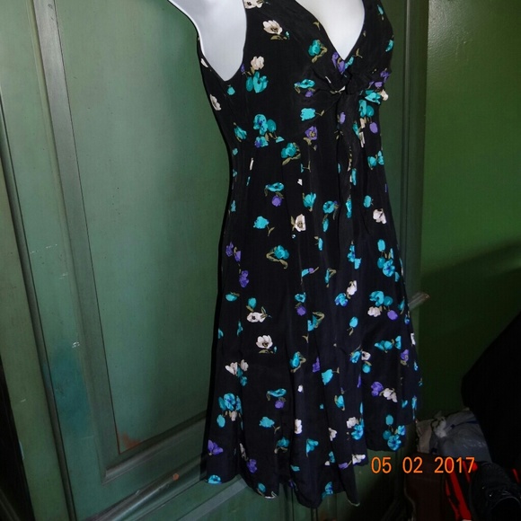 Forever 21Black Floral Dress - Picture 3 of 5