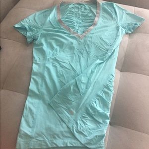 Lululemon light blue and grey vneck top size 6