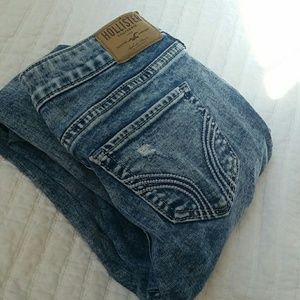 Acid wash ripped hollister jeans