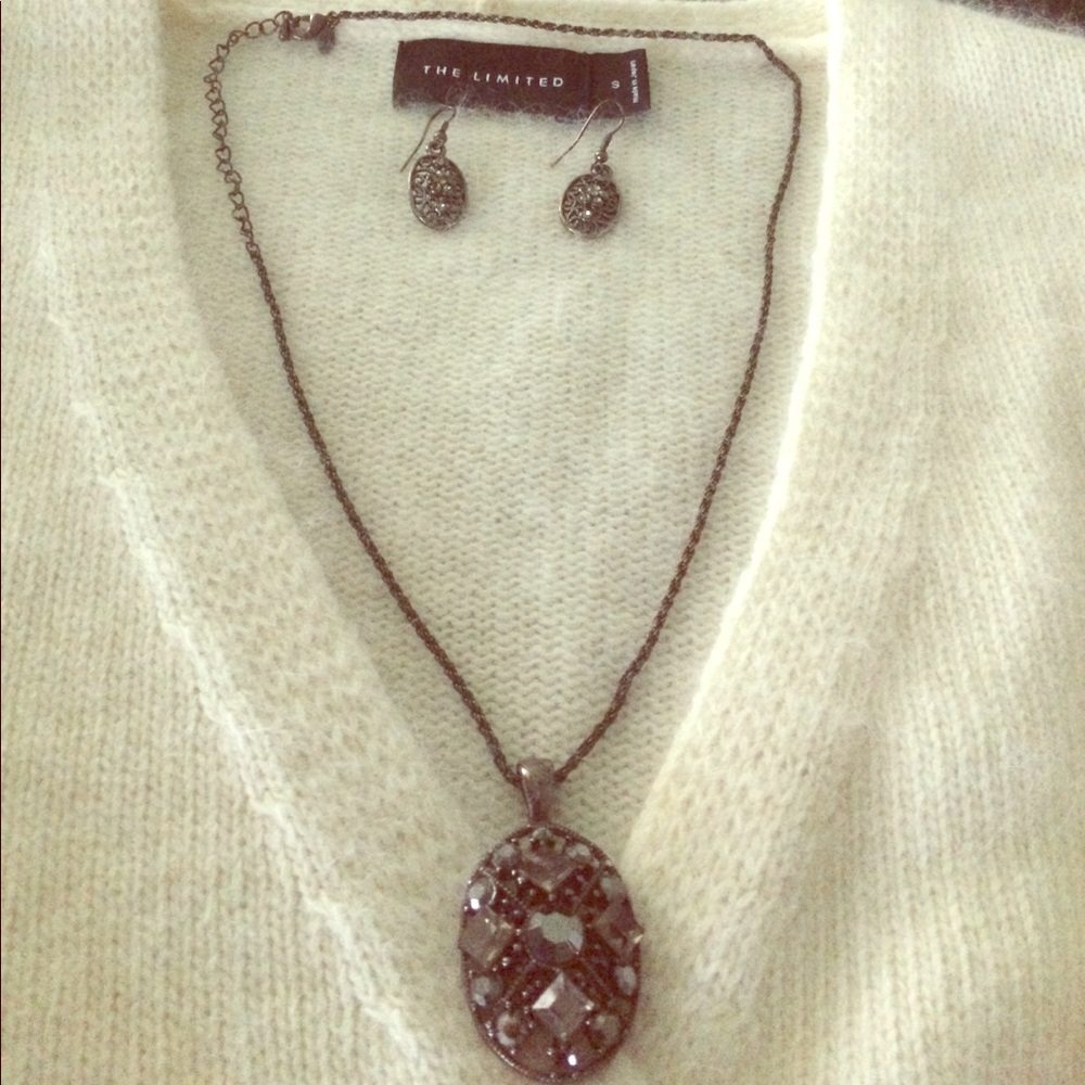 Vintage Style stone Necklace & Earrings set
