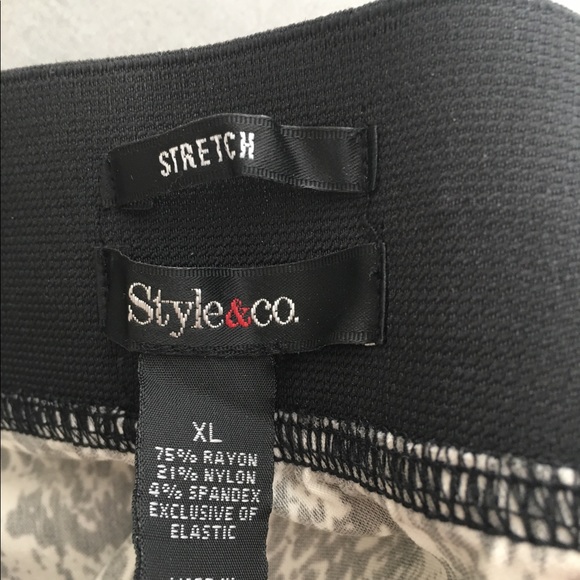 Style & Co. Stretch Skirt in Black & White Print - Picture 3 of 3