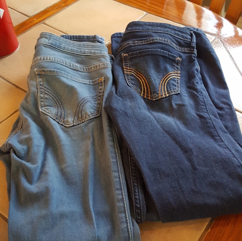 2 pairs of Hollister Jeans ME IT size 3 R