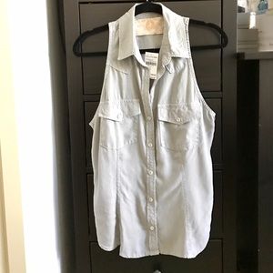 NWT Bella Dahl sleeveless button down top