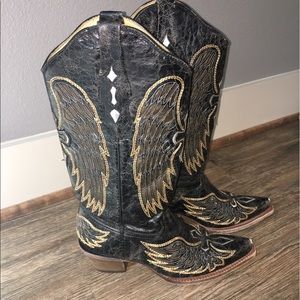 Corral Wing Cross Distressed Leather Boots A1967