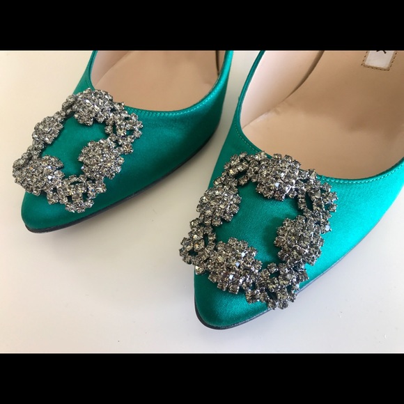 Manolo Blahnik Hangisi Pumps - Picture 4 of 5