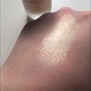 Marc Jacobs coconut dew drops