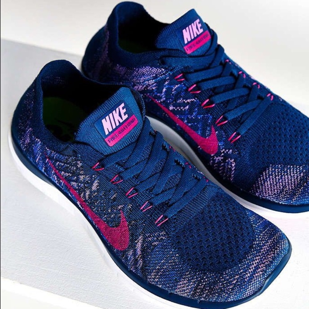Pre-loved Nike free flynits!