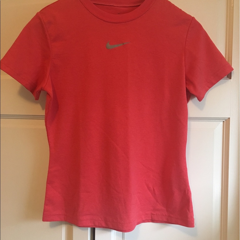 2 work out tops - Nike and Rebook size S
