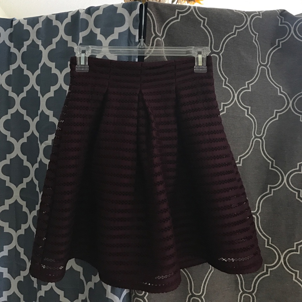 Skater maroon skirt
