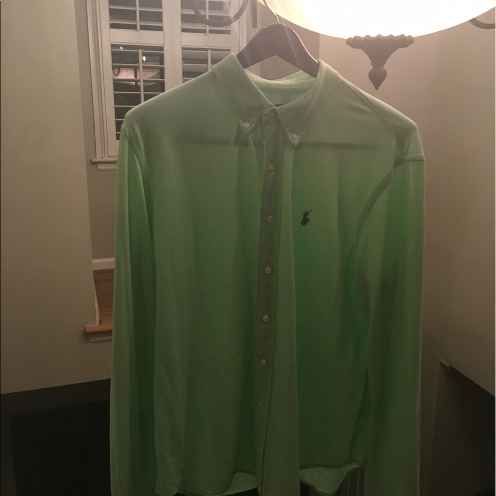 Green mesh polo Ralph Lauren. Excellent condition.