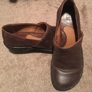 Born brown clogs