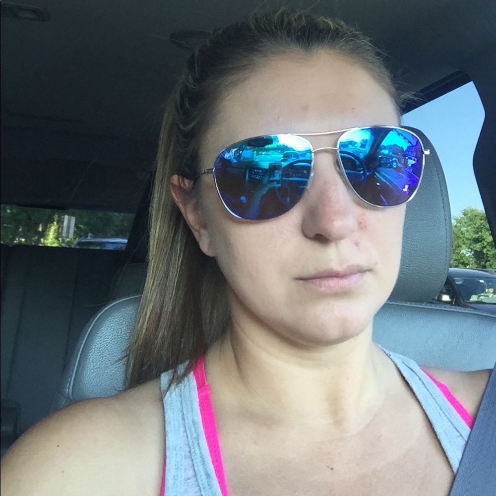 Meet your Posher, Tiffany