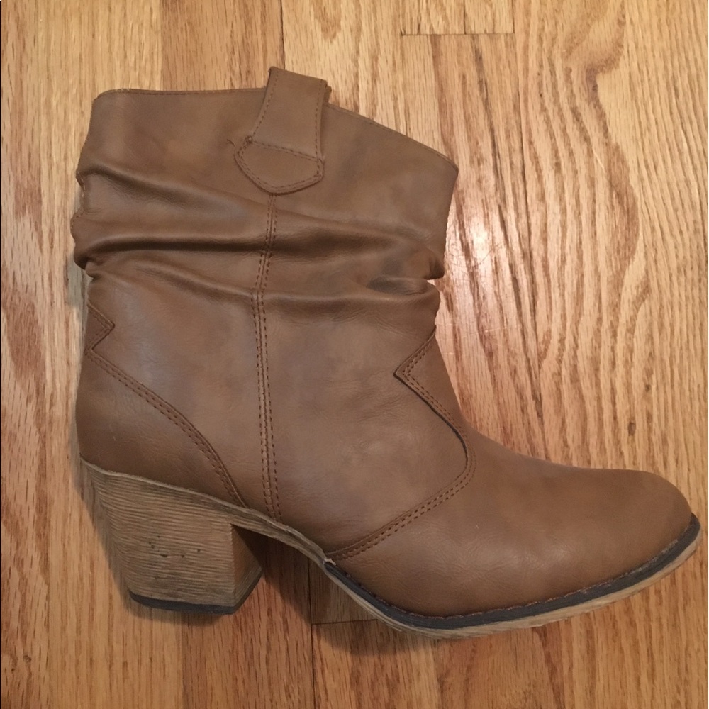 Short Cowgirl boots