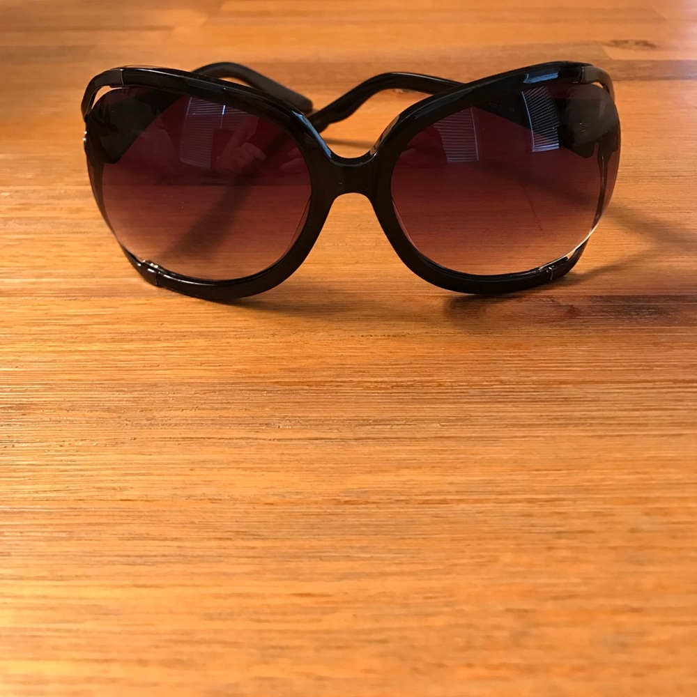 OSCAR DE LA RENTA SUNGLASSES