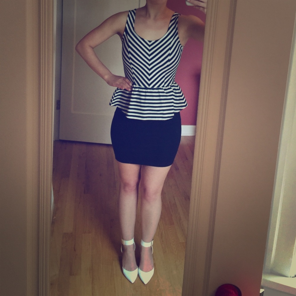 Short and sweet peplum dress, black and white